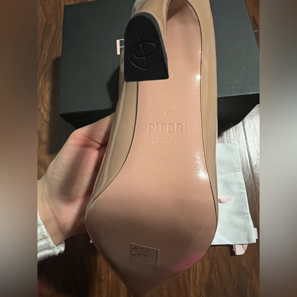 PĪFERI CARAMEL HEELS - Picture 5 of 6